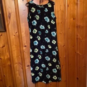 Says size Large but fits like a Medium Women’s Premier International for Ladies